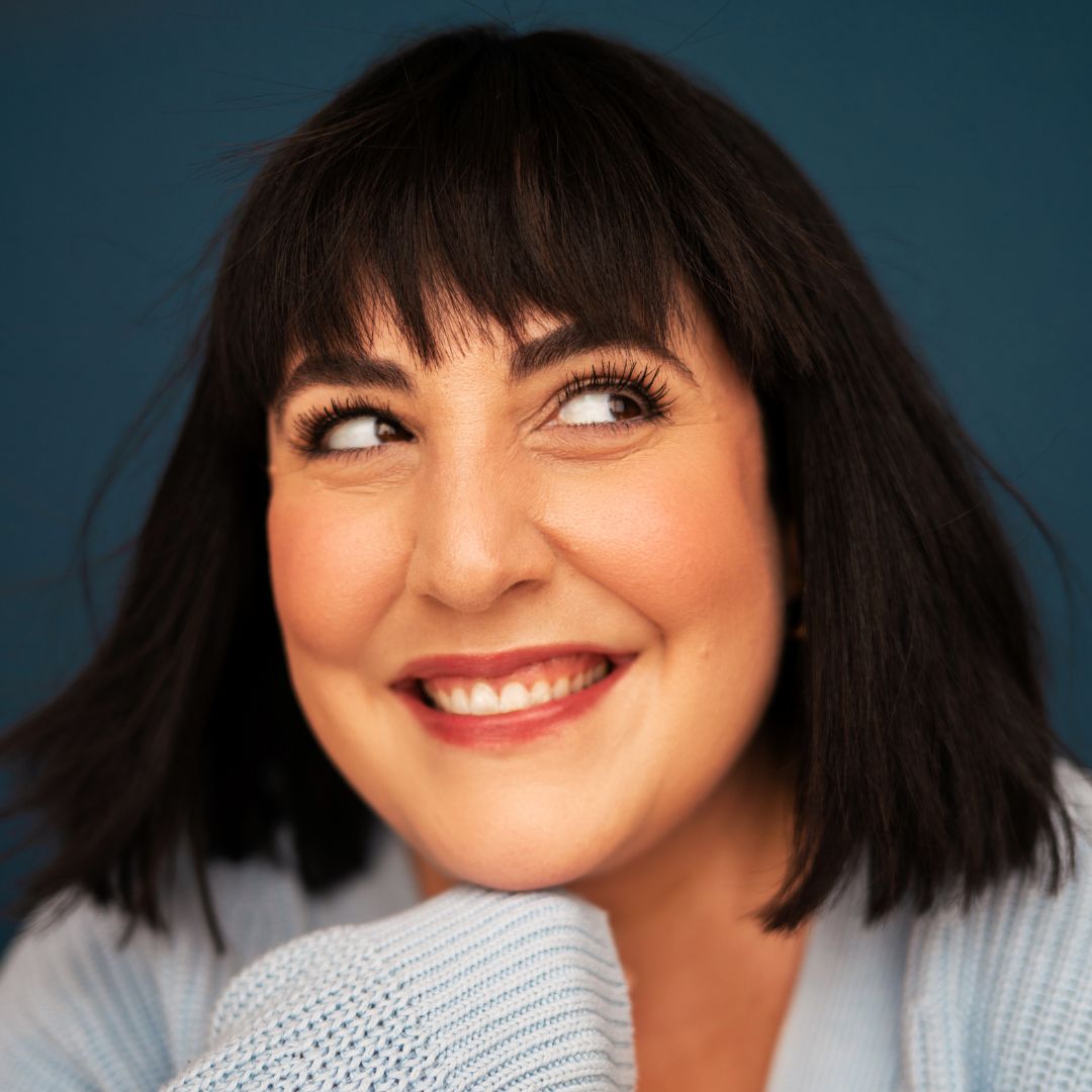 Olivia Custodio 1080 x 1080